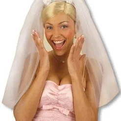 Brautschleier Mit Weißen Rosen