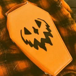 Creepy Kürbis Sarg Handtasche Orange -Kostümzubehör Verkaufsladen spooky pumpkin sarg handtasche orange haunted hallows coffin shaped bag halloween und gothic geschenkartikel 53302 4